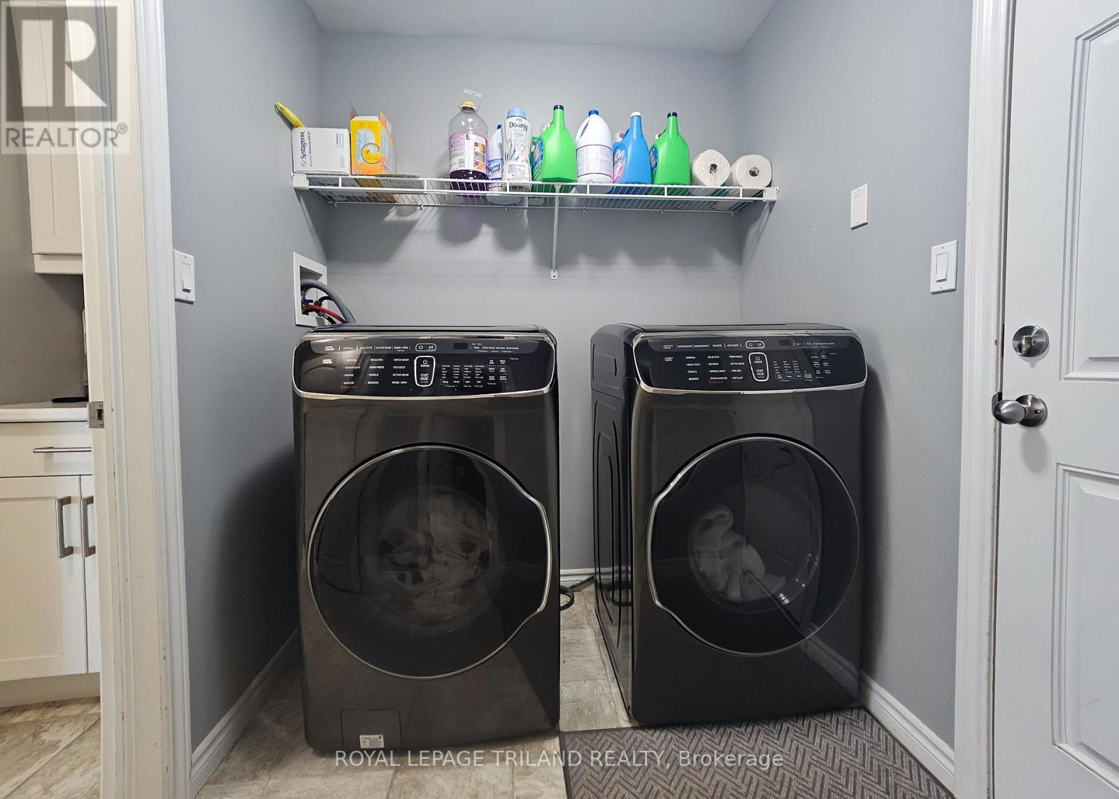 1 Acorn Trail, St. Thomas, ON - Indoor Photo Showing Laundry Room