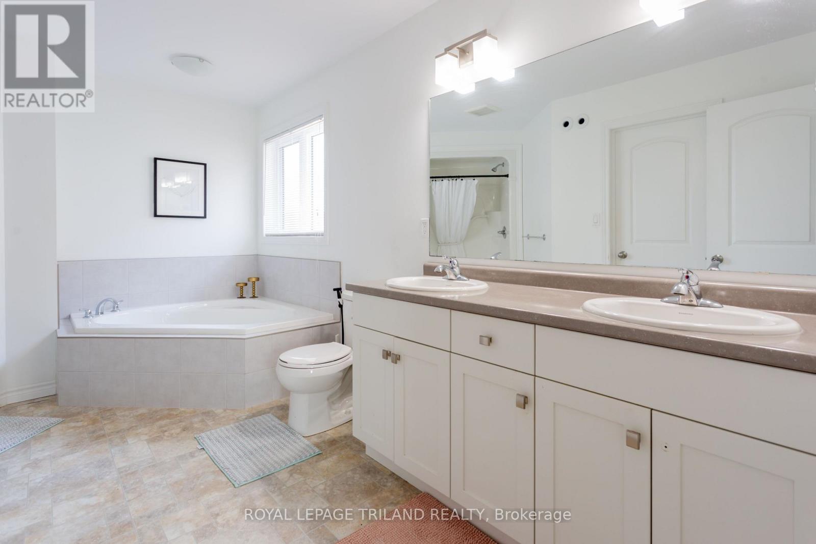 1 Acorn Trail, St. Thomas, ON - Indoor Photo Showing Bathroom