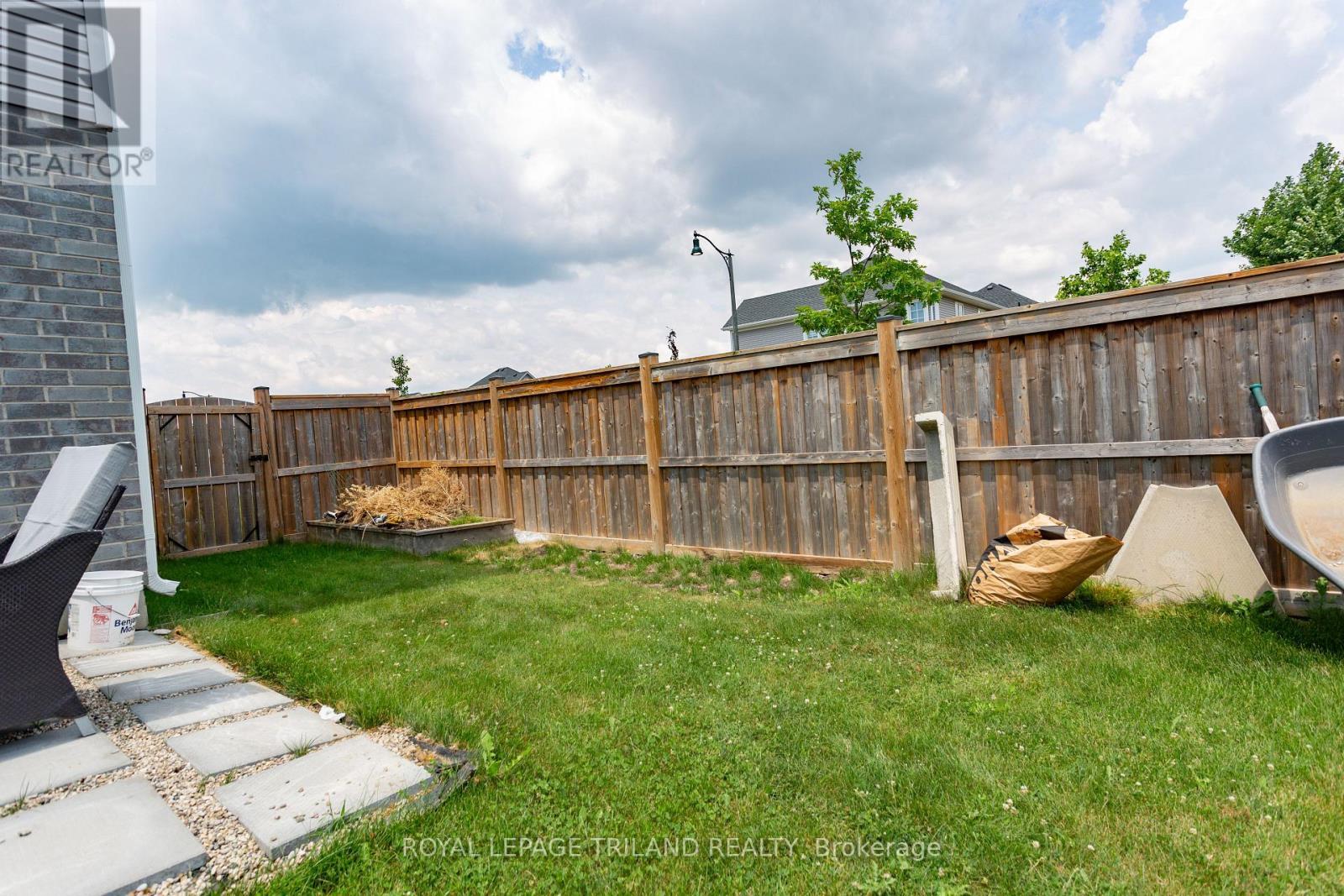 1 Acorn Trail, St. Thomas, ON - Outdoor