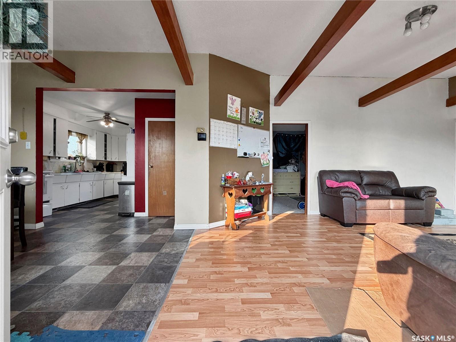 701 3Rd Avenue, Spy Hill, SK - Indoor