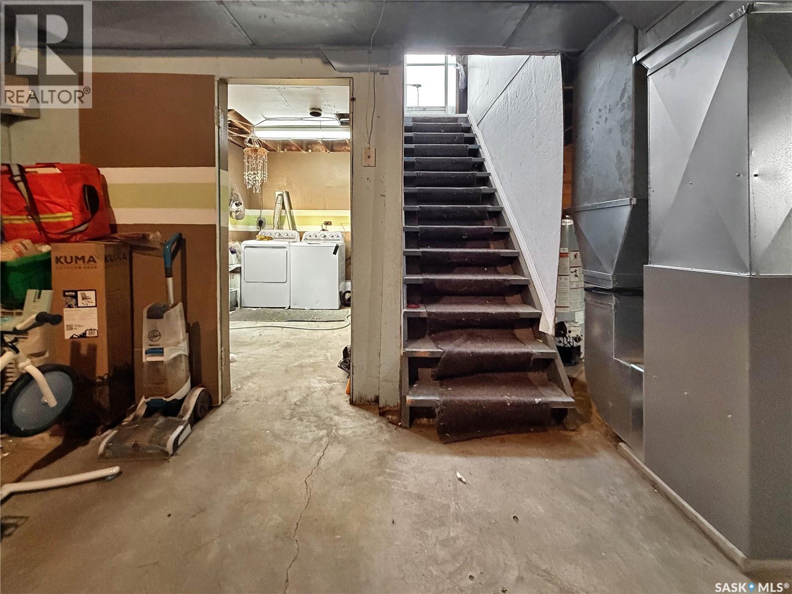 701 3Rd Avenue, Spy Hill, SK - Indoor