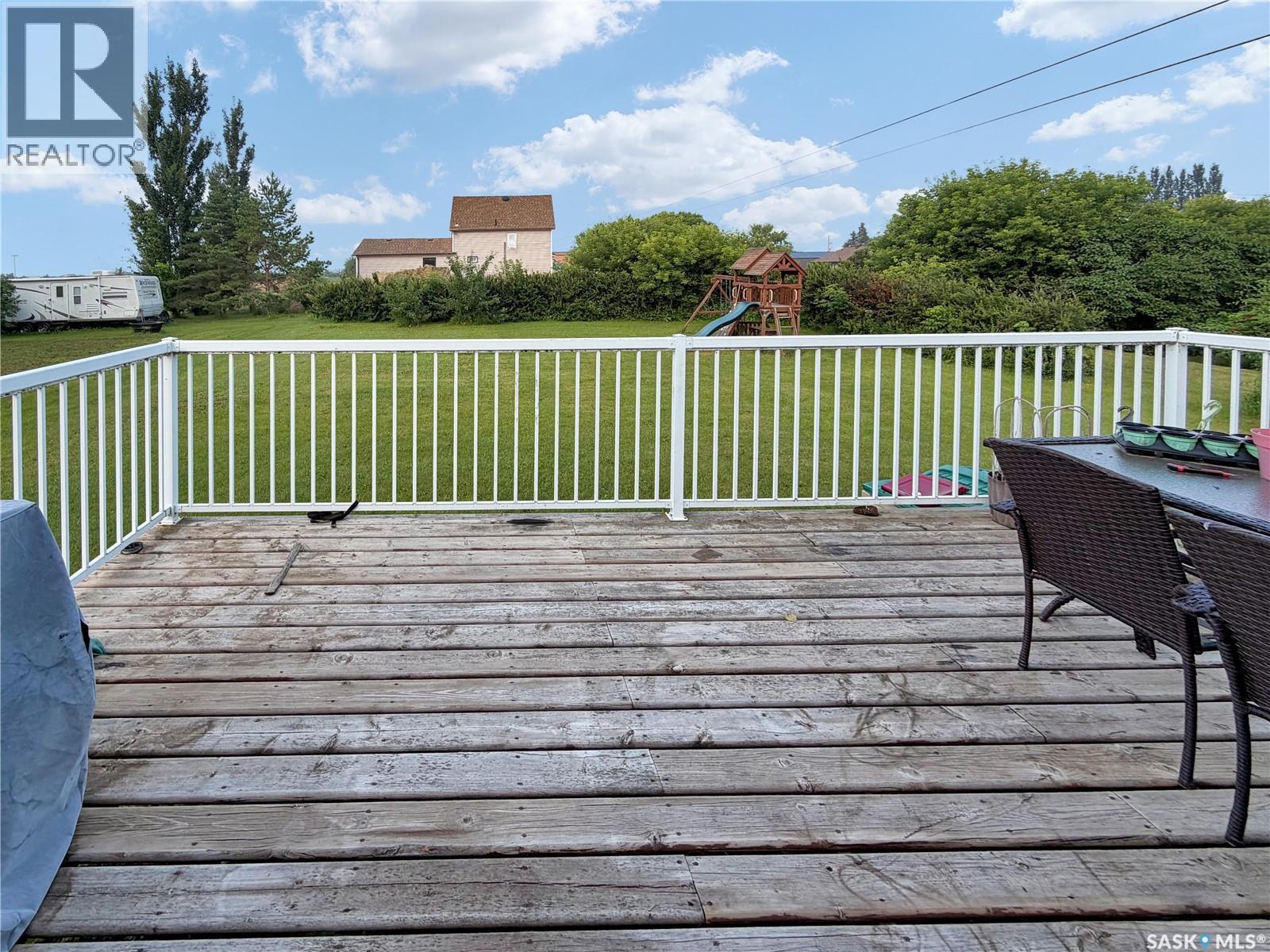 701 3Rd Avenue, Spy Hill, SK - Outdoor With Deck Patio Veranda