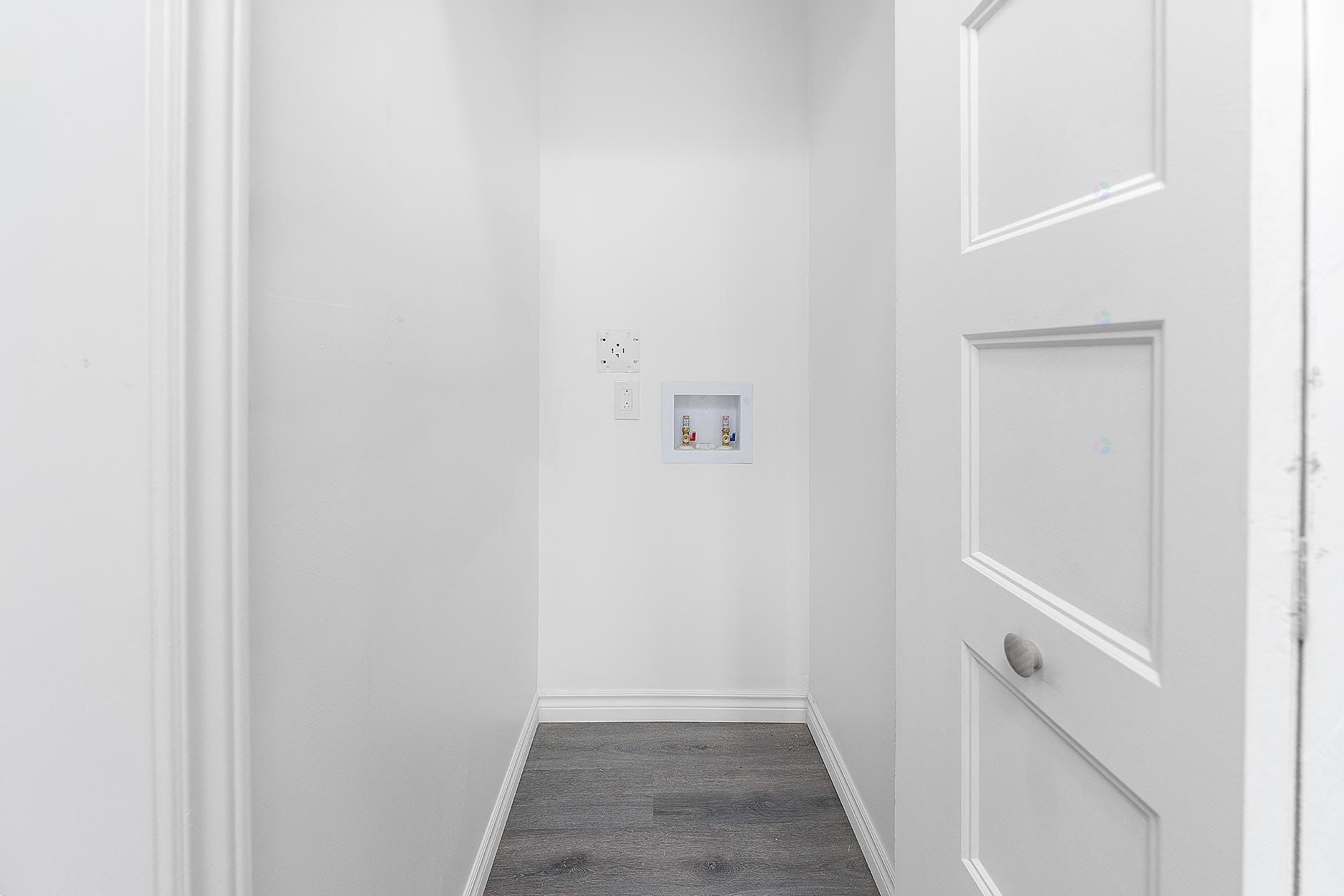 Laundry - 2 Rue Mareuil, Laval (Auteuil), QC - Indoor Photo Showing Other Room