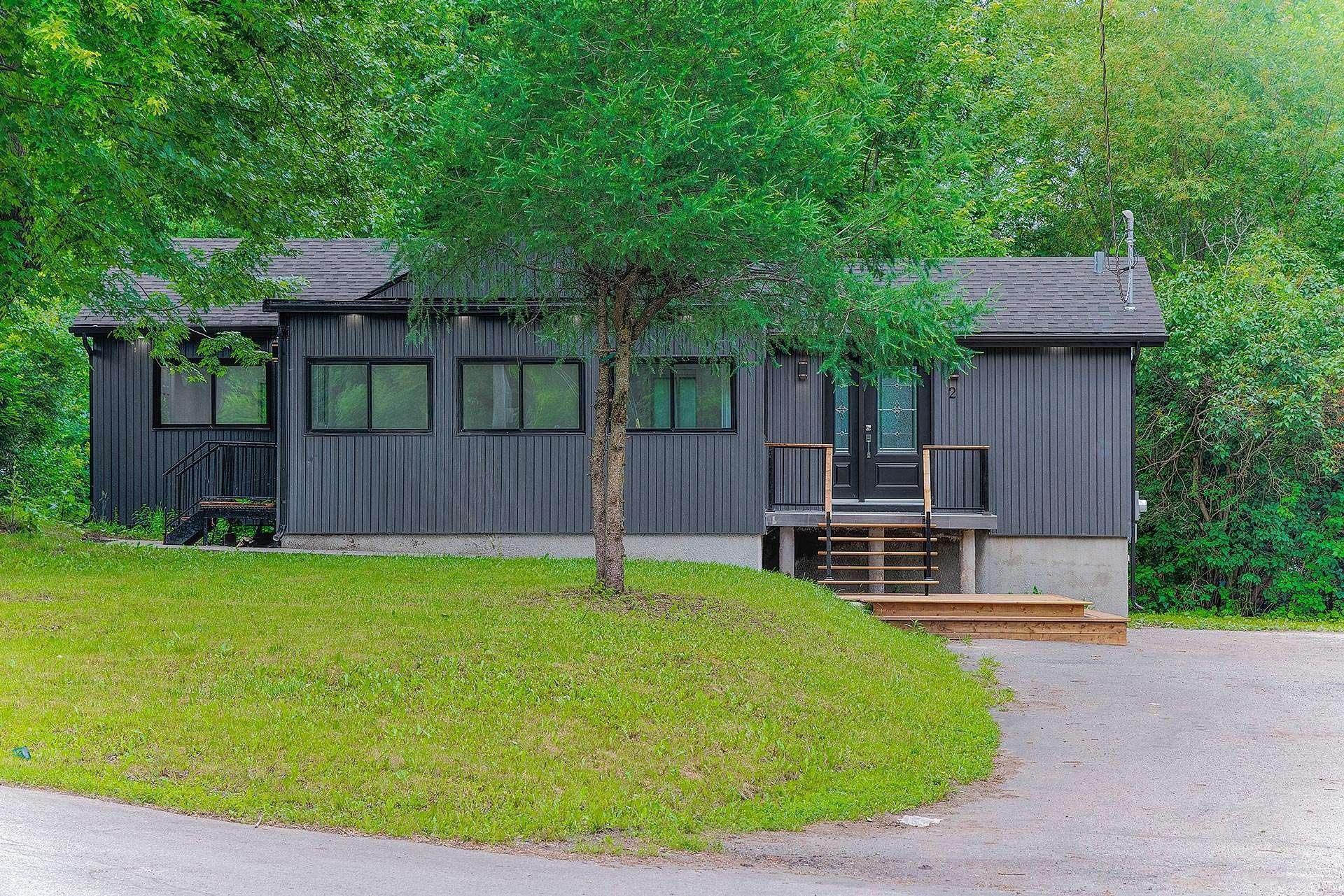 Exterior - 2 Rue Mareuil, Laval (Auteuil), QC - Outdoor