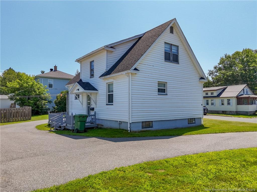 35 Coronation St, Fredericton, NB