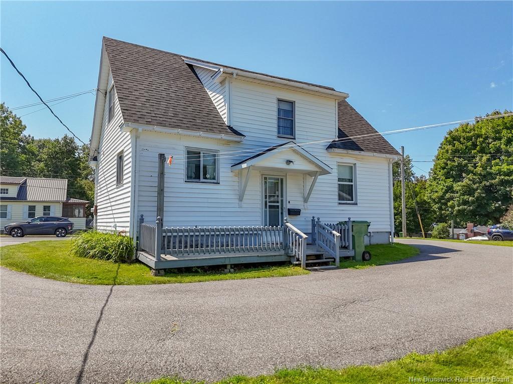 35 Coronation St, Fredericton, NB
