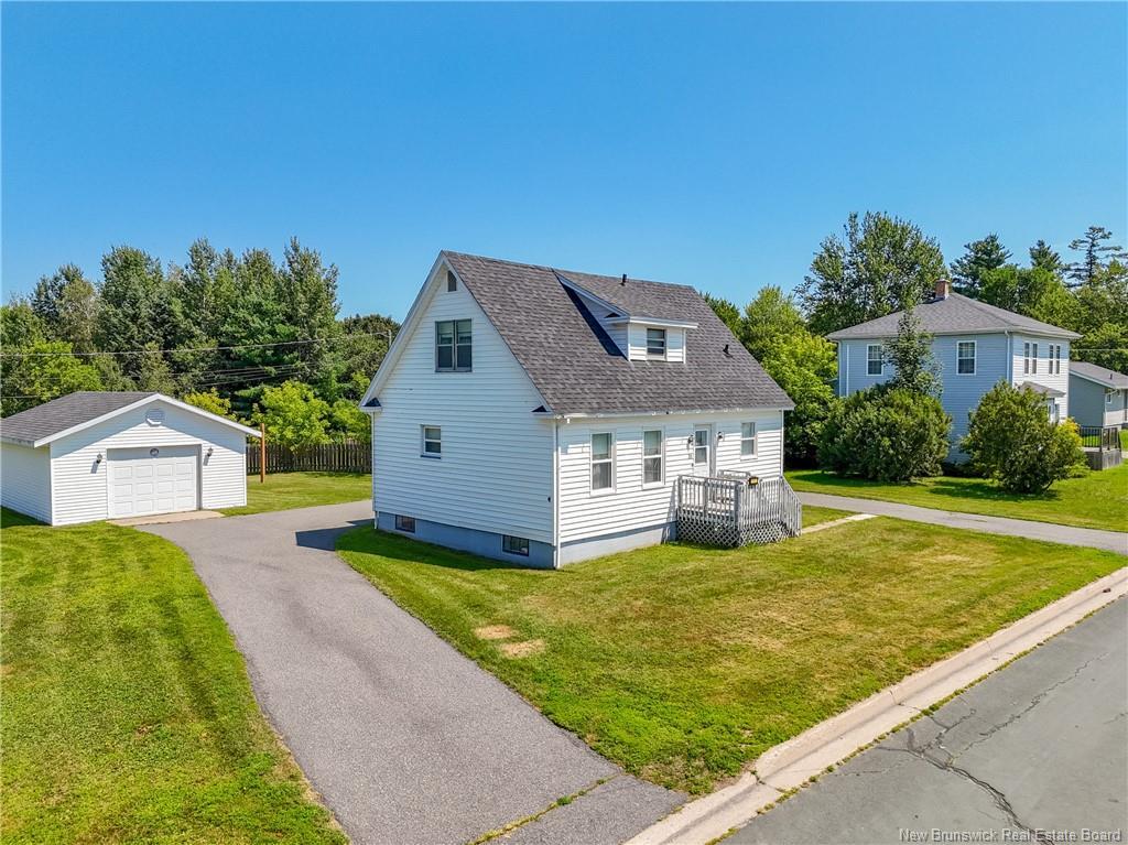 35 Coronation St, Fredericton, NB