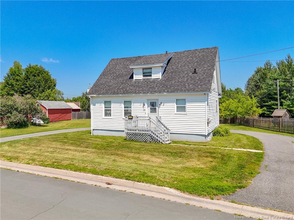 35 Coronation St, Fredericton, NB