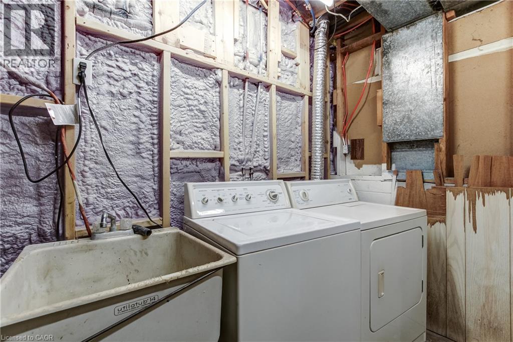 323 Cranbrook Drive, Hamilton, ON - Indoor Photo Showing Laundry Room