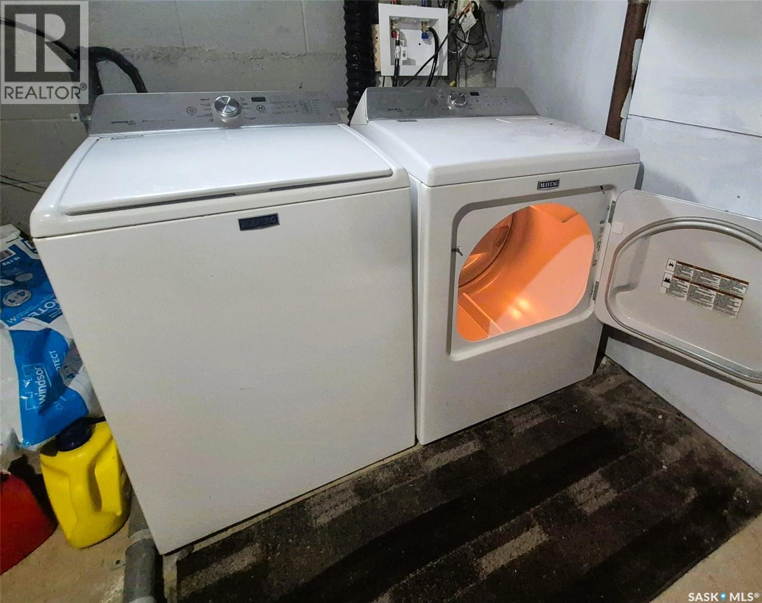 161 Darlington Street E, Yorkton, SK - Indoor Photo Showing Laundry Room