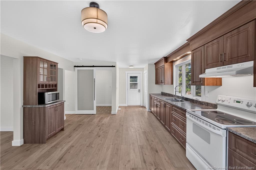 9 Bayview South Rd, Baie-Sainte-Anne, NB