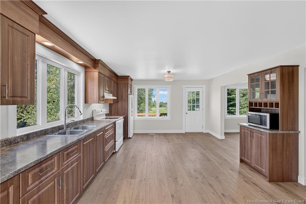 9 Bayview South Rd, Baie-Sainte-Anne, NB