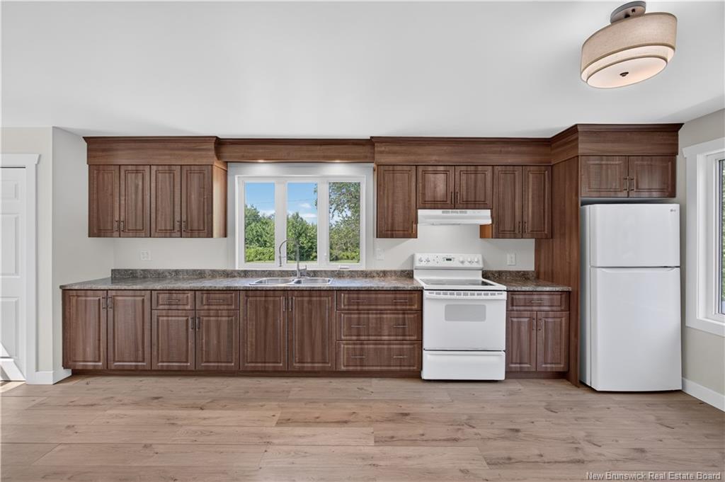 9 Bayview South Rd, Baie-Sainte-Anne, NB
