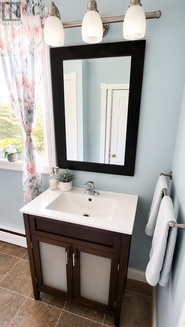10 Bayview Lane, Lawn, NL - Indoor Photo Showing Bathroom