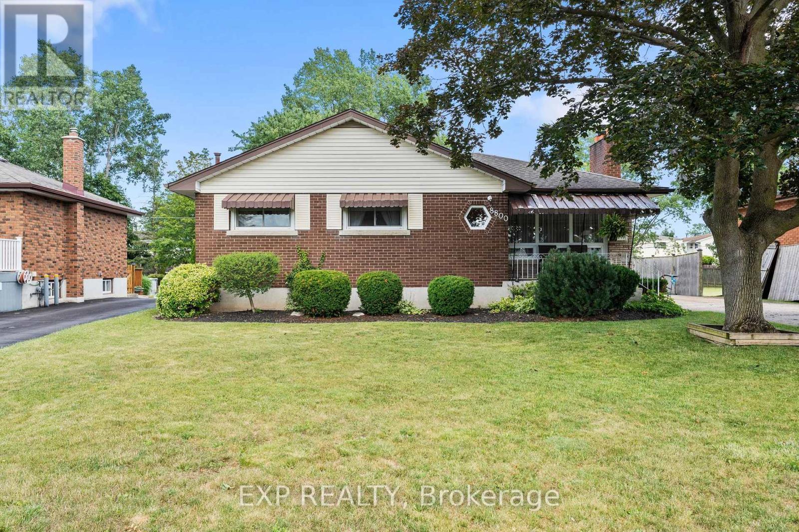 8800 Champlain Drive, Niagara Falls (Chippawa), ON - Outdoor
