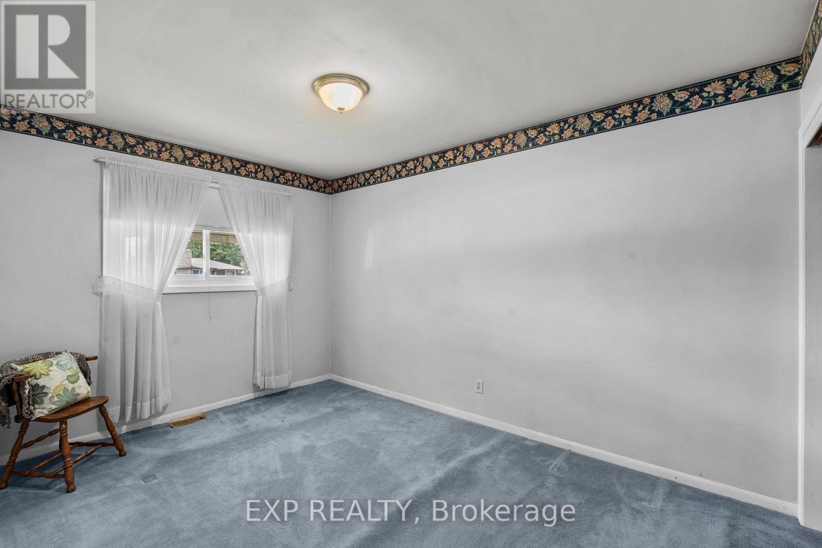 8800 Champlain Drive, Niagara Falls (Chippawa), ON - Indoor Photo Showing Other Room