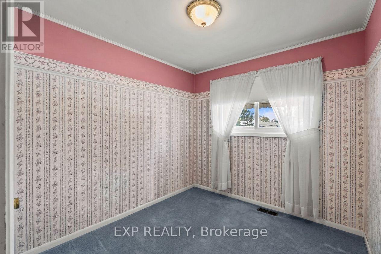 8800 Champlain Drive, Niagara Falls (Chippawa), ON - Indoor Photo Showing Other Room