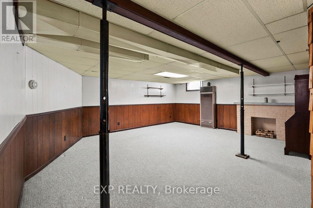 8800 Champlain Drive, Niagara Falls (Chippawa), ON - Indoor Photo Showing Other Room