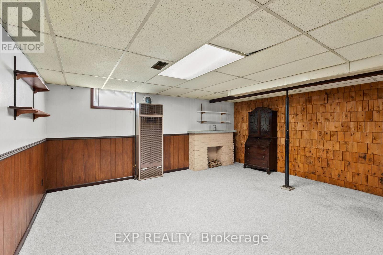 8800 Champlain Drive, Niagara Falls (Chippawa), ON - Indoor