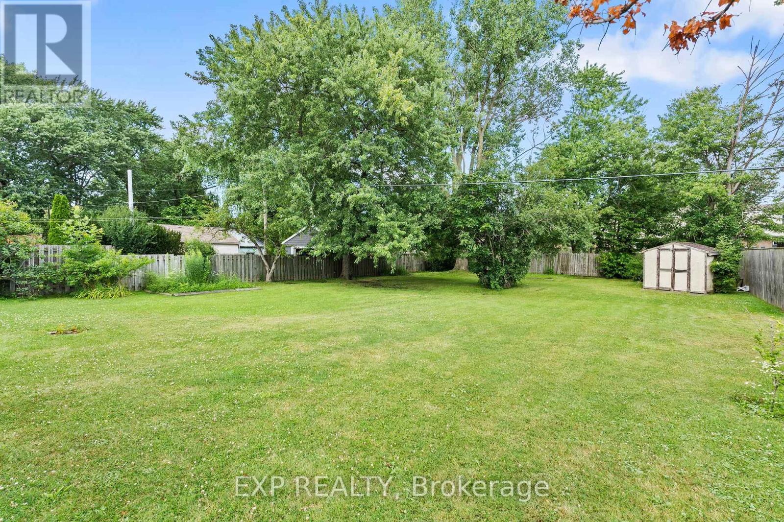 8800 Champlain Drive, Niagara Falls (Chippawa), ON - Outdoor