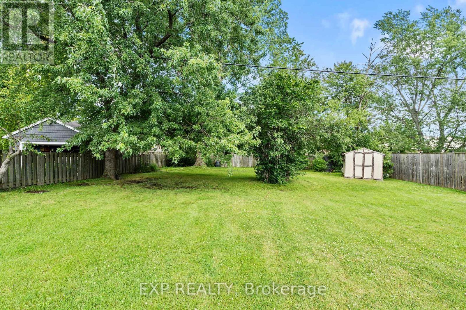 8800 Champlain Drive, Niagara Falls (Chippawa), ON - Outdoor