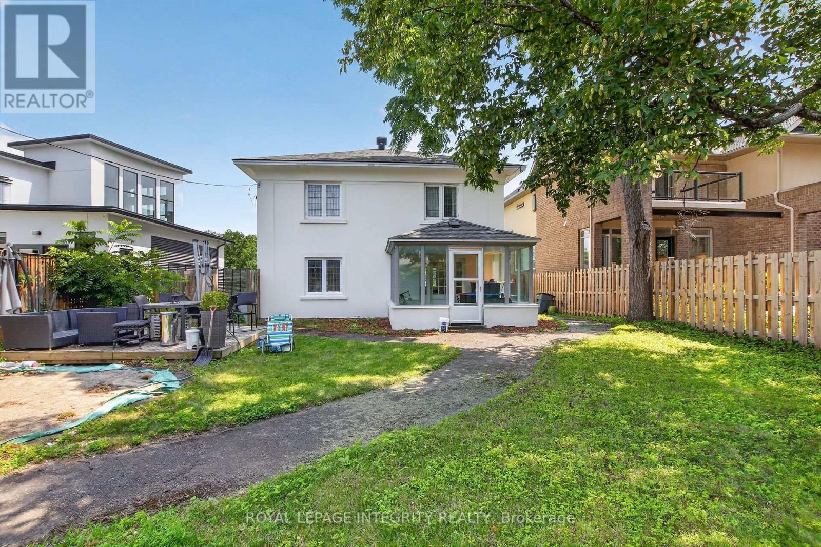 Tenant's belongings virtually removed - 84 Riverdale Avenue, Ottawa, ON - Outdoor