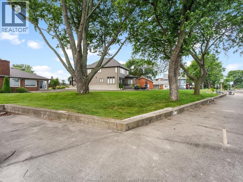 11506 Riverside, Windsor, ON - Outdoor