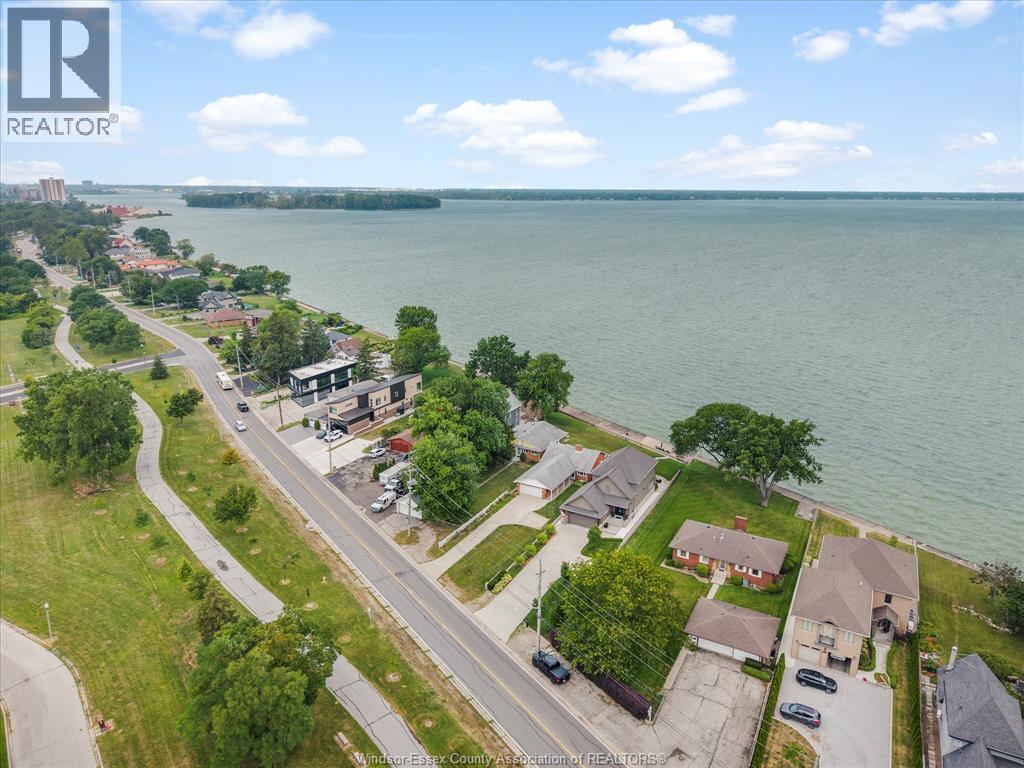 11506 Riverside, Windsor, ON - Outdoor With Body Of Water With View