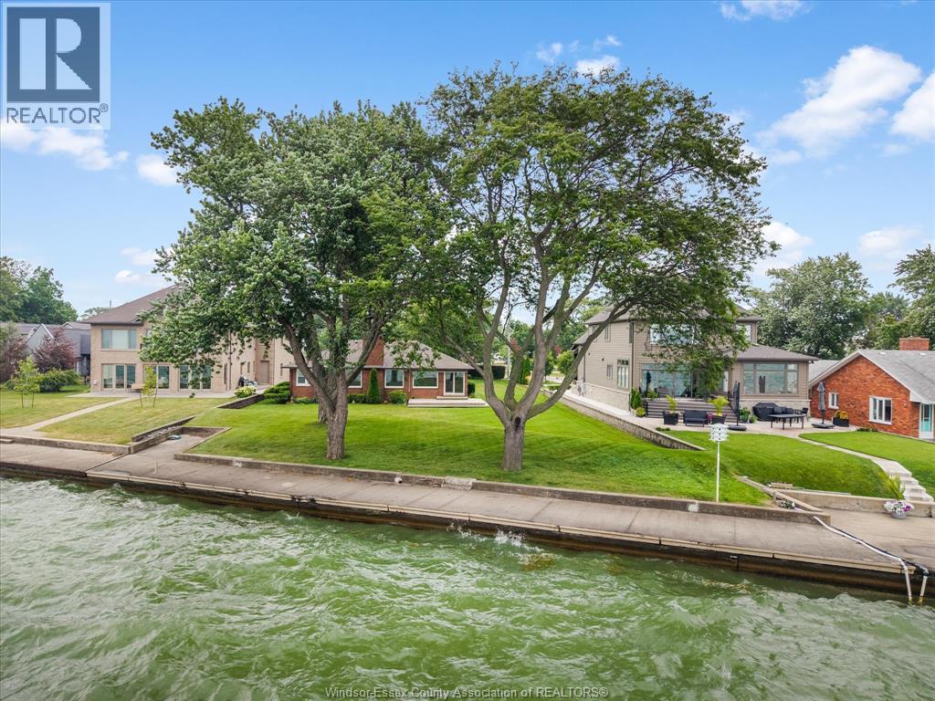 11506 Riverside, Windsor, ON - Outdoor With Body Of Water