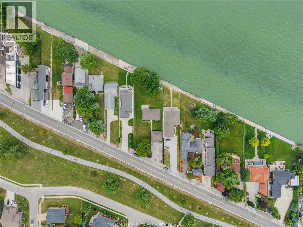 11506 Riverside, Windsor, ON - With View