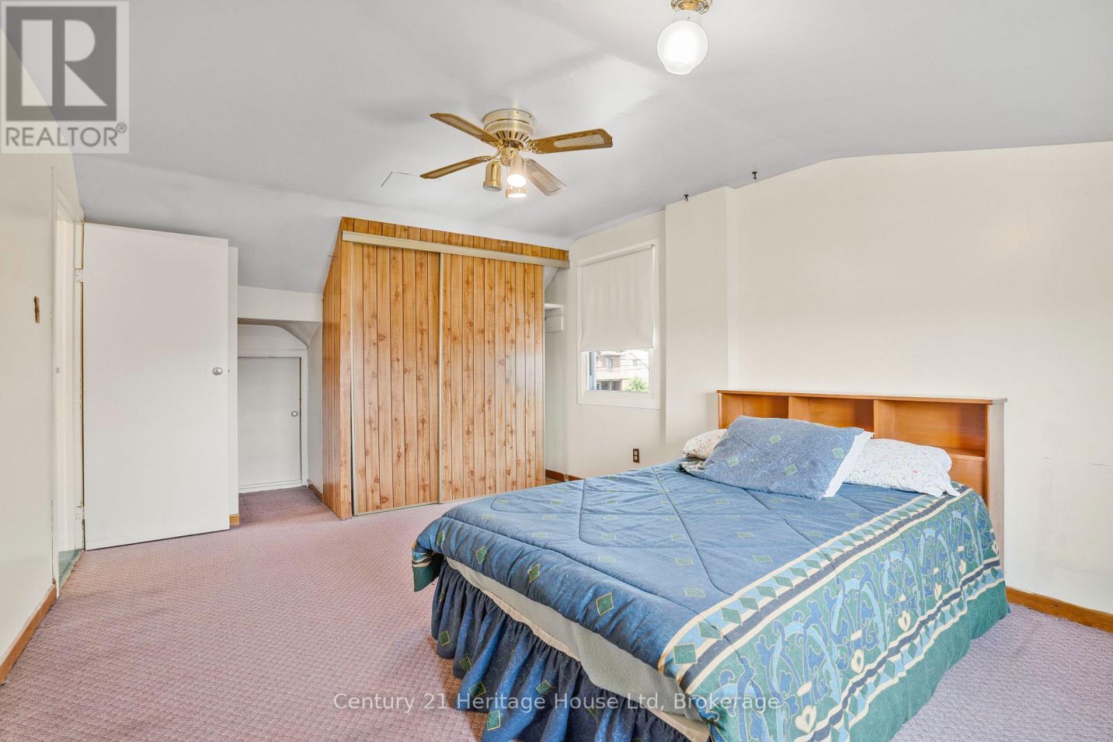 79 Anthony Road, Toronto (Downsview-Roding-Cfb), ON - Indoor Photo Showing Bedroom