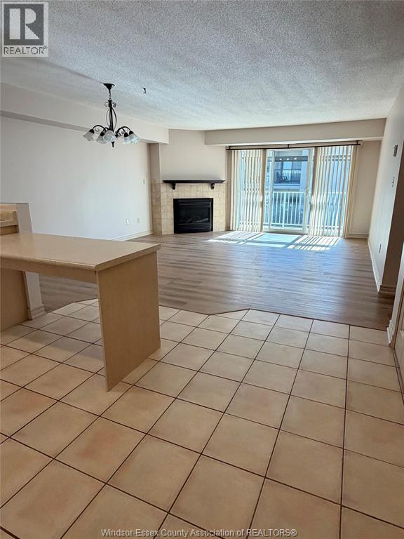 1995 Normandy Unit# 301, Lasalle, ON - Indoor Photo Showing Other Room