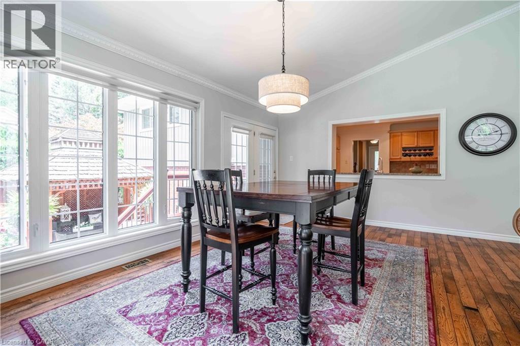 138 Judith Crescent, Ancaster, ON - Indoor Photo Showing Dining Room