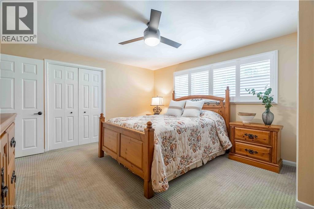 138 Judith Crescent, Ancaster, ON - Indoor Photo Showing Bedroom