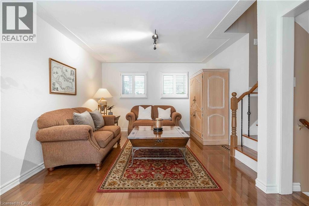 138 Judith Crescent, Ancaster, ON - Indoor Photo Showing Other Room
