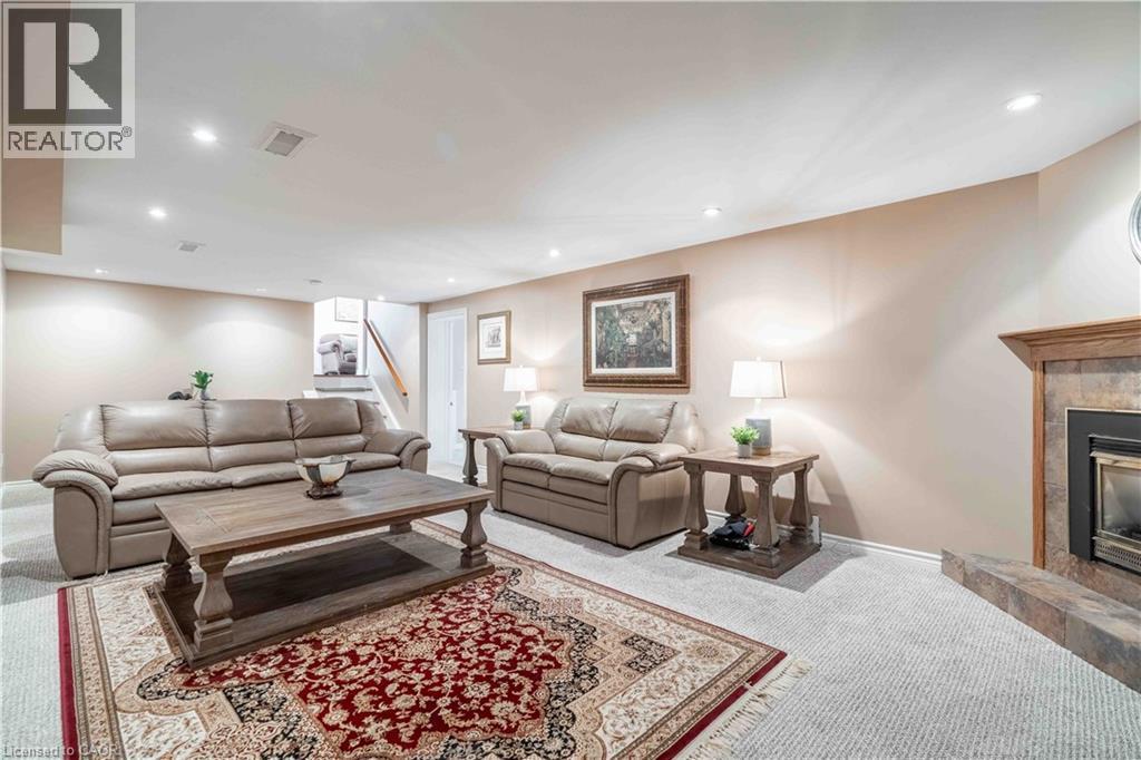 138 Judith Crescent, Ancaster, ON - Indoor Photo Showing Living Room With Fireplace