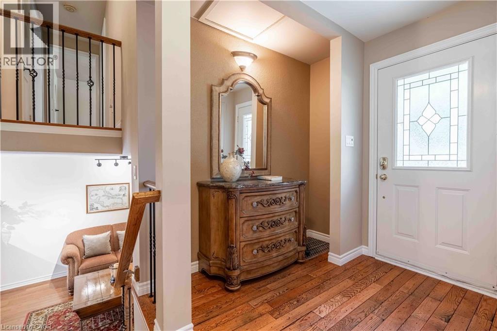 138 Judith Crescent, Ancaster, ON - Indoor Photo Showing Other Room