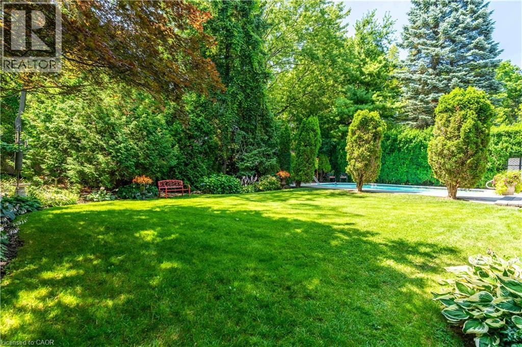 138 Judith Crescent, Ancaster, ON - Outdoor