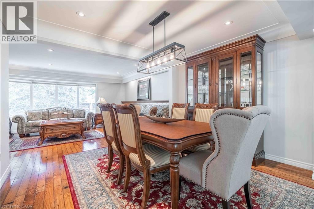 138 Judith Crescent, Ancaster, ON - Indoor Photo Showing Dining Room