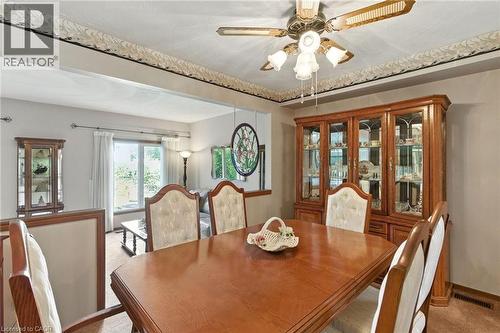 39 Megna Court, Hamilton, ON - Indoor Photo Showing Dining Room