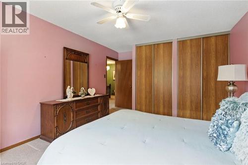 39 Megna Court, Hamilton, ON - Indoor Photo Showing Bedroom