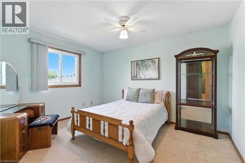 39 Megna Court, Hamilton, ON - Indoor Photo Showing Bedroom