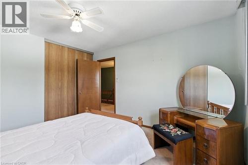 39 Megna Court, Hamilton, ON - Indoor Photo Showing Bedroom