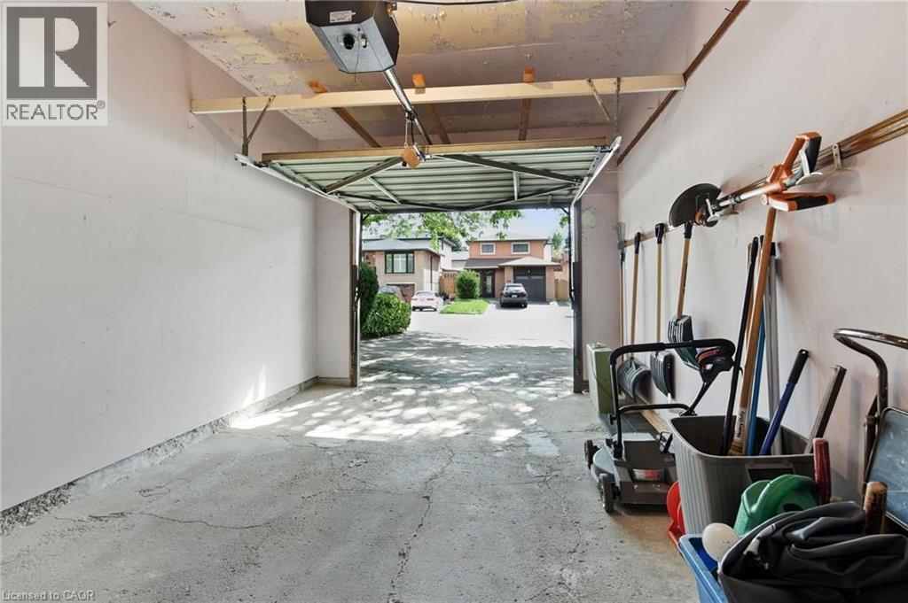 39 Megna Court, Hamilton, ON - Indoor