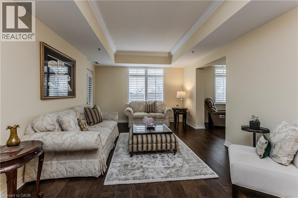 391 Plains Road E Unit# 412, Burlington, ON - Indoor Photo Showing Living Room