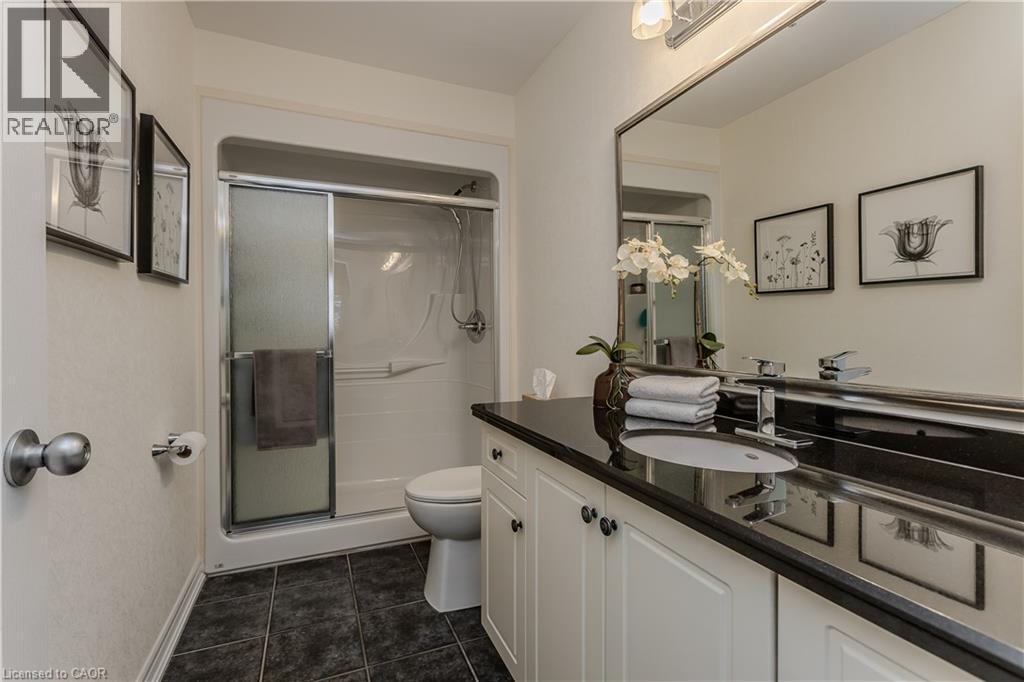 391 Plains Road E Unit# 412, Burlington, ON - Indoor Photo Showing Bathroom