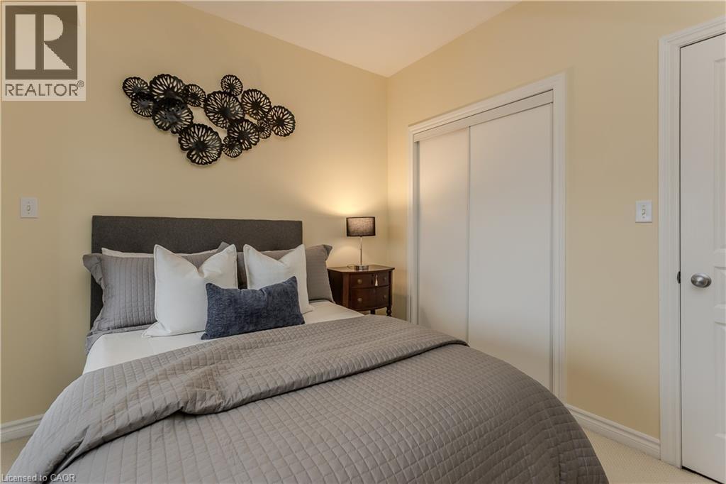 391 Plains Road E Unit# 412, Burlington, ON - Indoor Photo Showing Bedroom