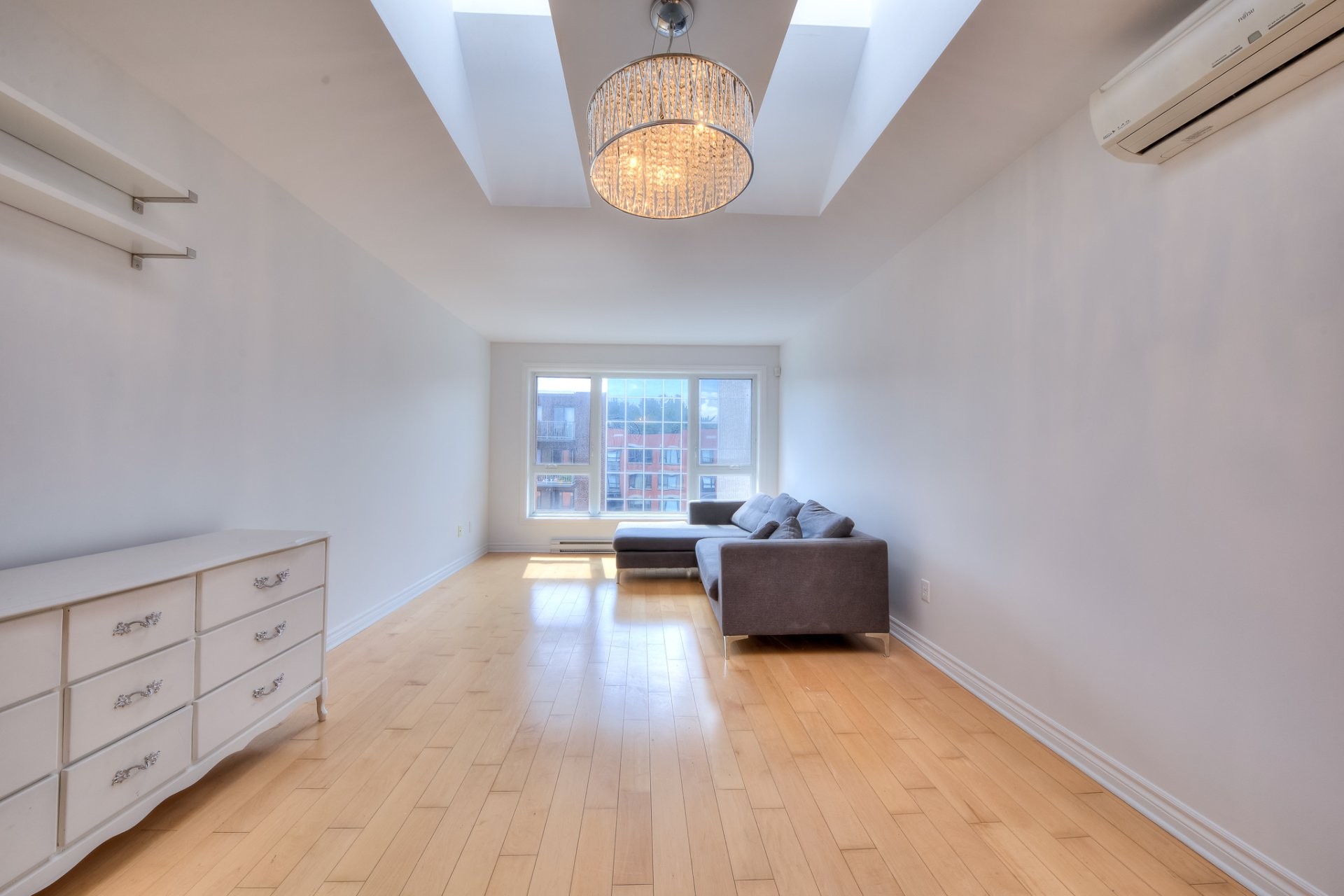 Living Room - 7-10135 Rue Lajeunesse, Montréal (Ahuntsic-Cartierville), QC - Indoor