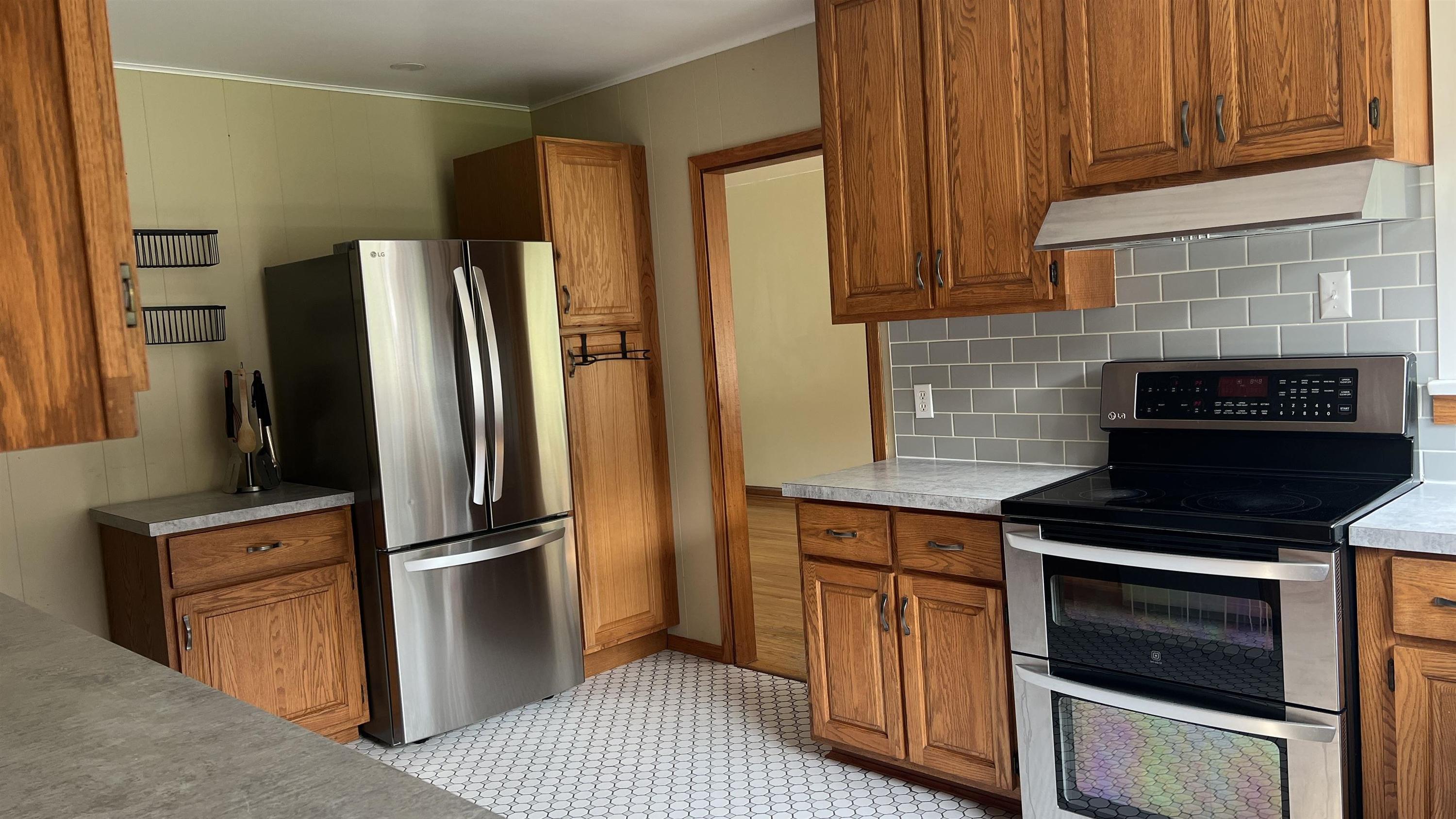 15 Sund Crescent, Marathon, ON - Indoor Photo Showing Kitchen