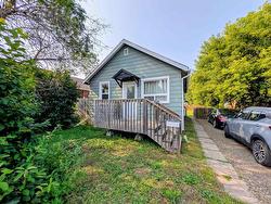 717 NORTHERN Avenue Thunder Bay, ON P7C 2W1